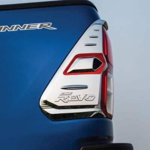 ΔΙΑΚΟΣΜΗΤΙΚΟ ΦΑΝΟΥ ΣΤΟΠ TOYOTA HILUX REVO '15- (ΣΕΤ) WI38045